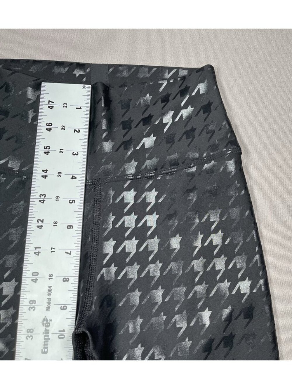 Peloton High Rise Black Shiny Houndstooth Foil Legging - Women Size Small - Picture 16 of 16